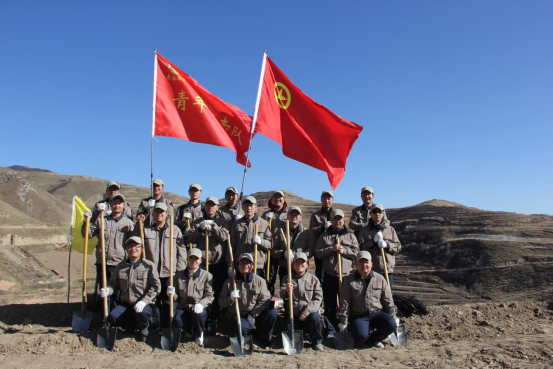 有一種奉獻(xiàn)叫“五四精神”，有一種擔(dān)當(dāng)叫“青年突擊隊(duì)”